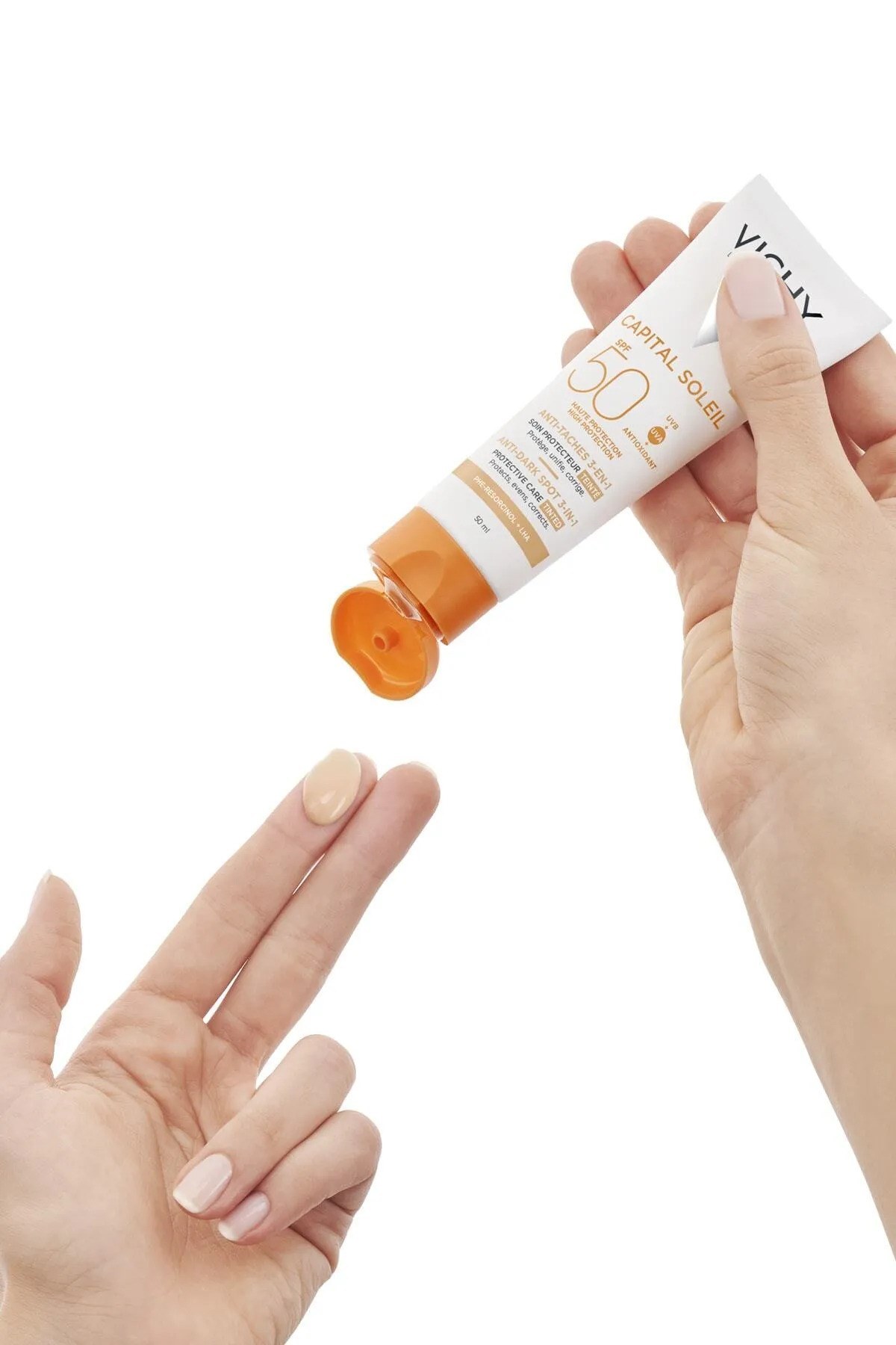 Vichy Capital Soleil Antı-Dark Spot 3 in 1 Leke Karşıtı 50 Faktör Renkli Güneş Kremi 50 ml